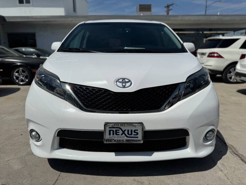 2017 Toyota Sienna SE 8-Passenger