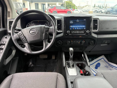2022 Nissan Frontier SV