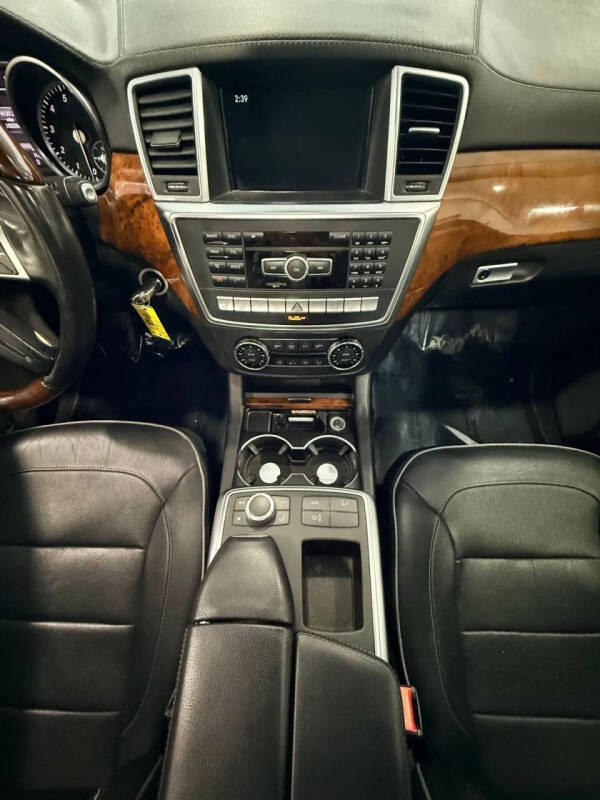 2013 Mercedes-Benz GL-Class GL 550 4MATIC