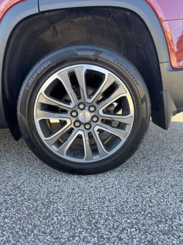 2017 GMC Acadia SLT-1