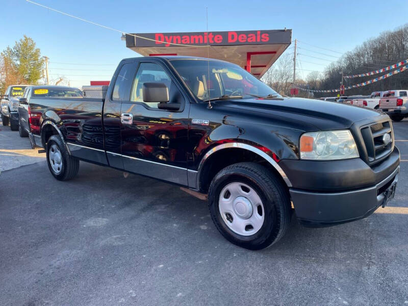 2006 Ford F-150 for sale at Dynamite Deals LLC in Arnold MO