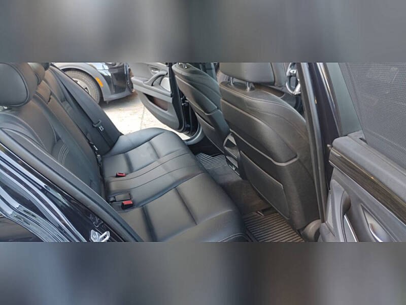 2015 BMW 5 Series 550i