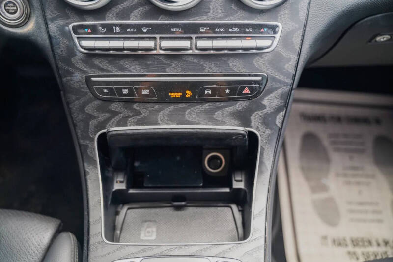 2021 Mercedes-Benz GLC GLC 300