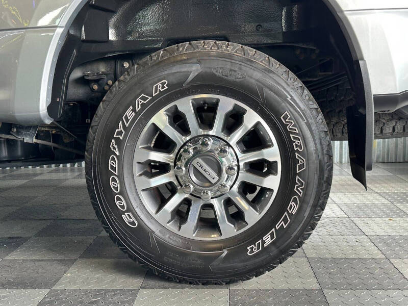 2022 Ford F-350 Super Duty Lariat