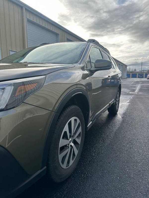 2022 Subaru Outback Premium