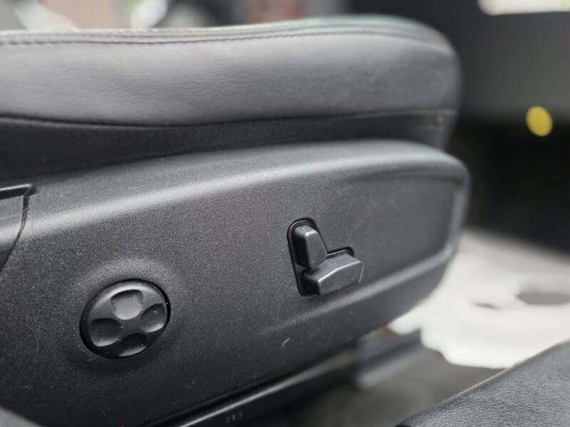 2012 Chrysler 300 Limited