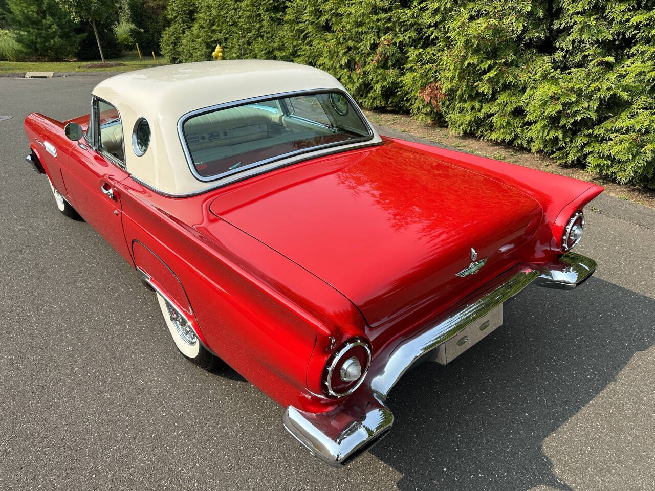 1957 Ford Thunderbird 48