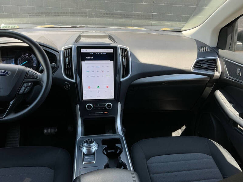 2023 Ford Edge SE