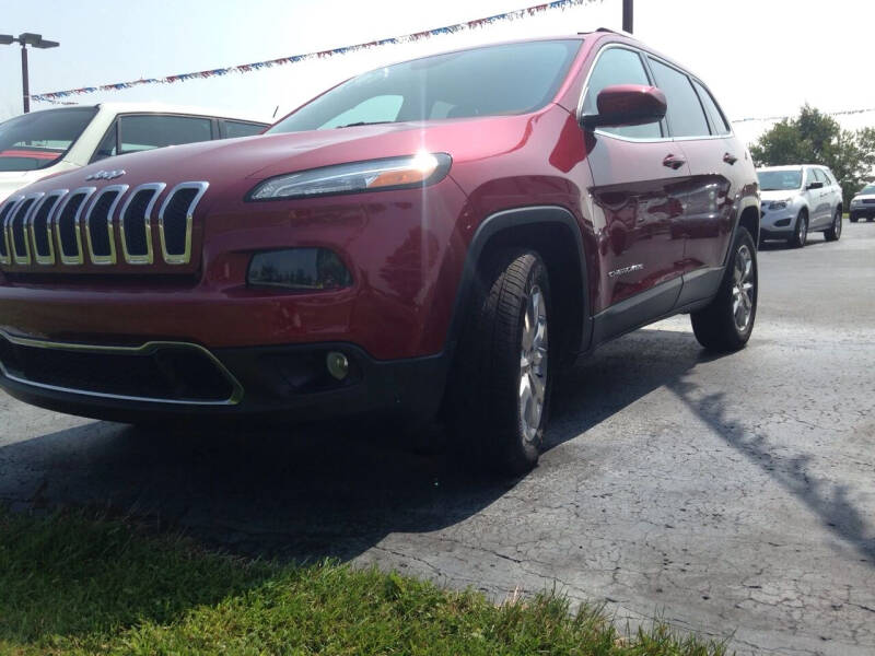 2015 Jeep Cherokee for sale at EAGLE ONE AUTO SALES in Leesburg OH