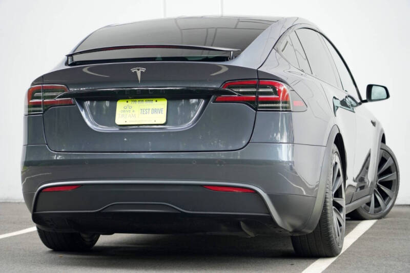 2023 Tesla Model X Standard Range
