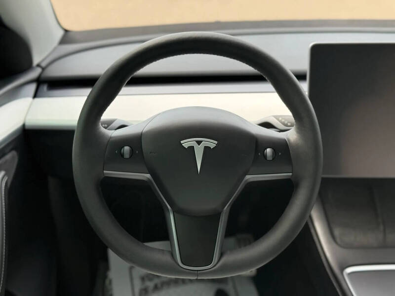 2025 Tesla Model Y Performance