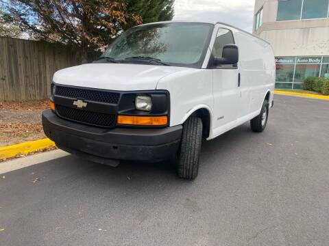 2005 Chevrolet Express Cargo for sale at Super Bee Auto in Chantilly VA