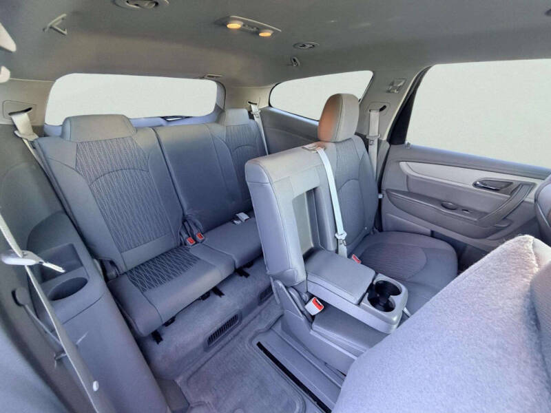 2017 Chevrolet Traverse LS