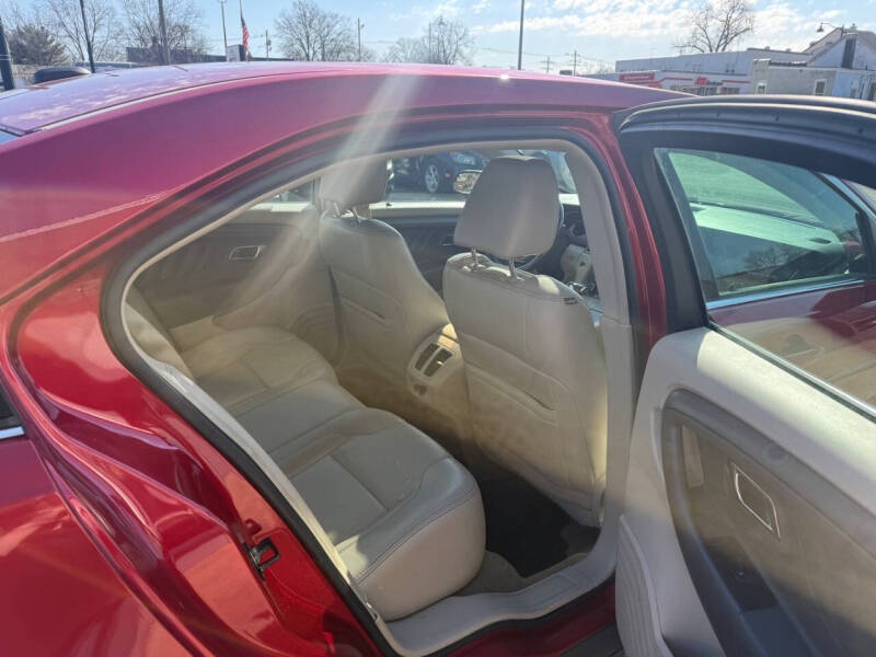 2012 Ford Taurus SEL