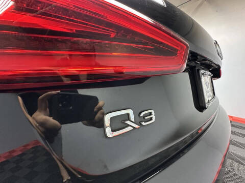 2015 Audi Q3 2.0T quattro Prestige