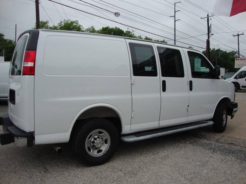 2025 Chevrolet Express 2500
