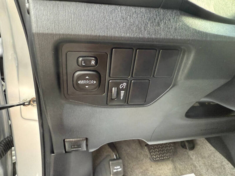 2014 Toyota Prius Three