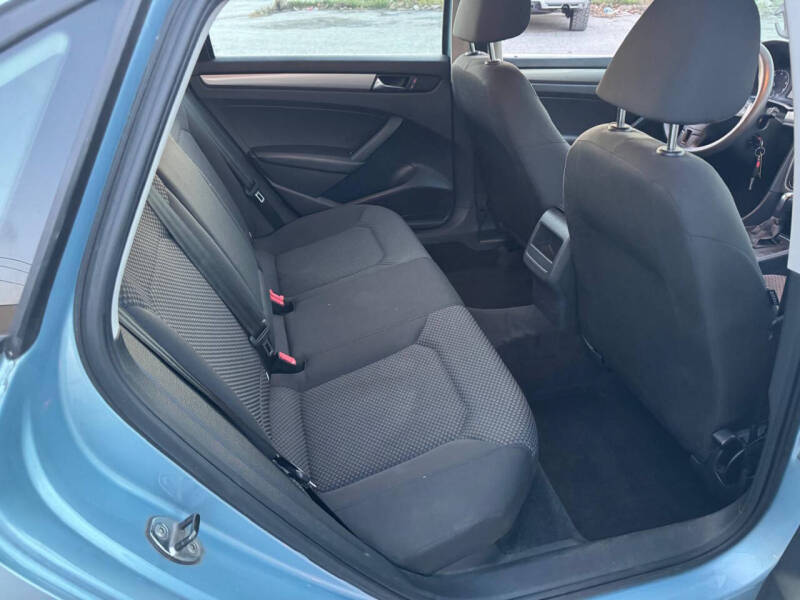 2012 Volkswagen Passat S PZEV