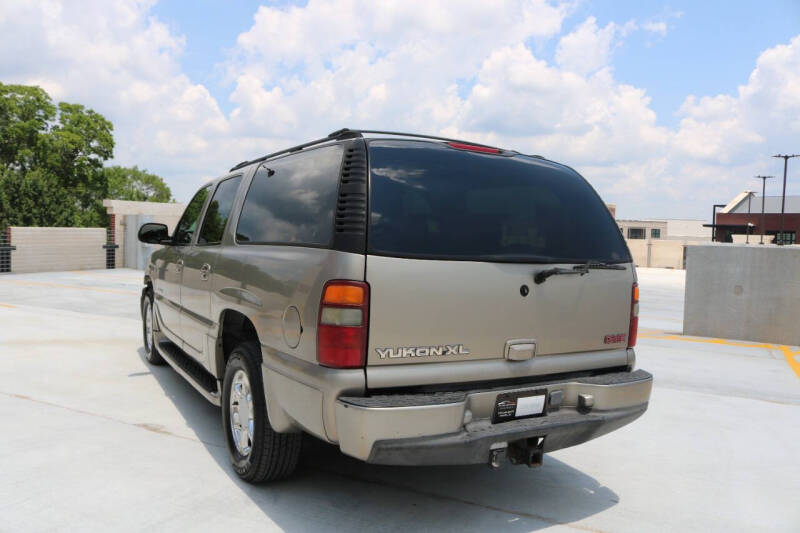 2001 GMC Yukon XL Denali