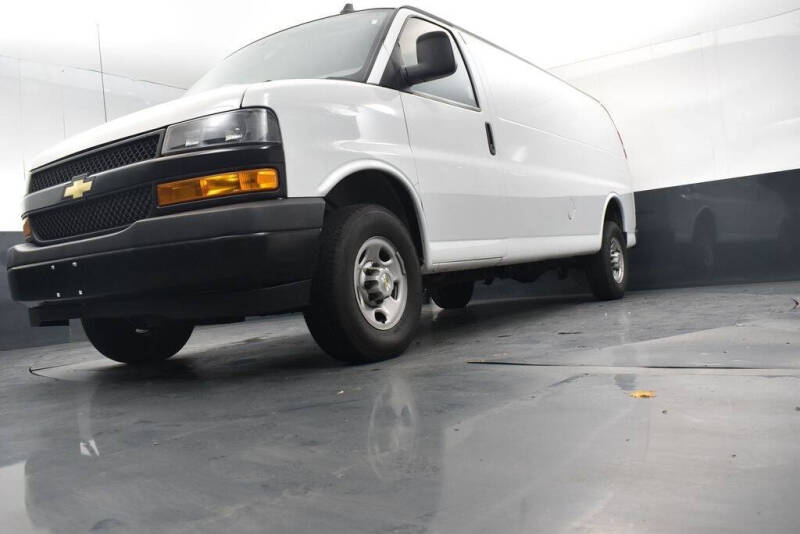 2023 Chevrolet Express 2500