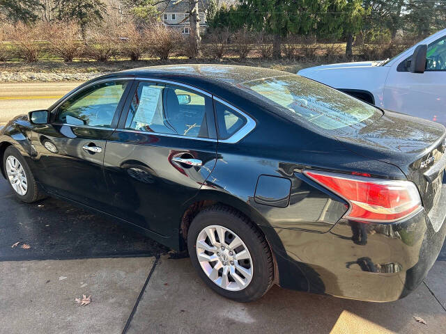 2014 Nissan Altima for sale at Chuckie Bizzarro's Fleetwing Auto in Erie, PA