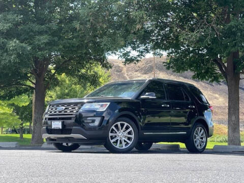 2017 Ford Explorer for sale at LORENA'S AUTO SALES in Hermiston OR