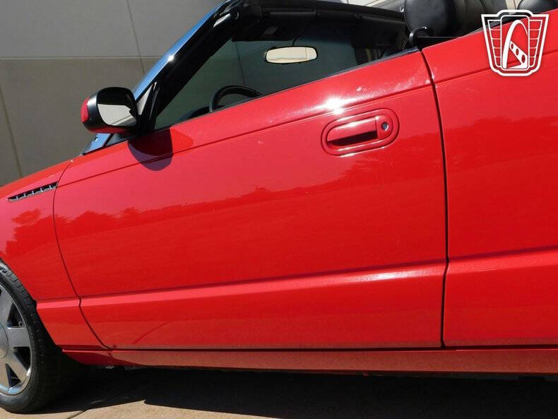 2002 Ford Thunderbird Deluxe