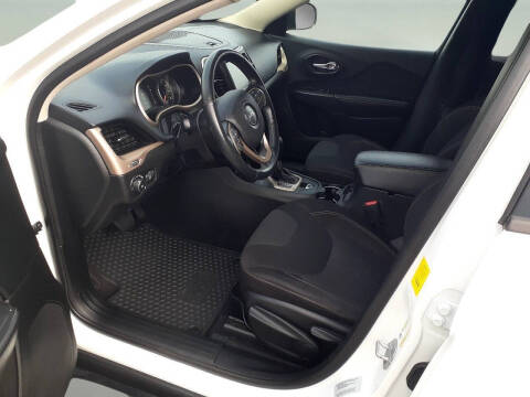 2015 Jeep Cherokee Altitude