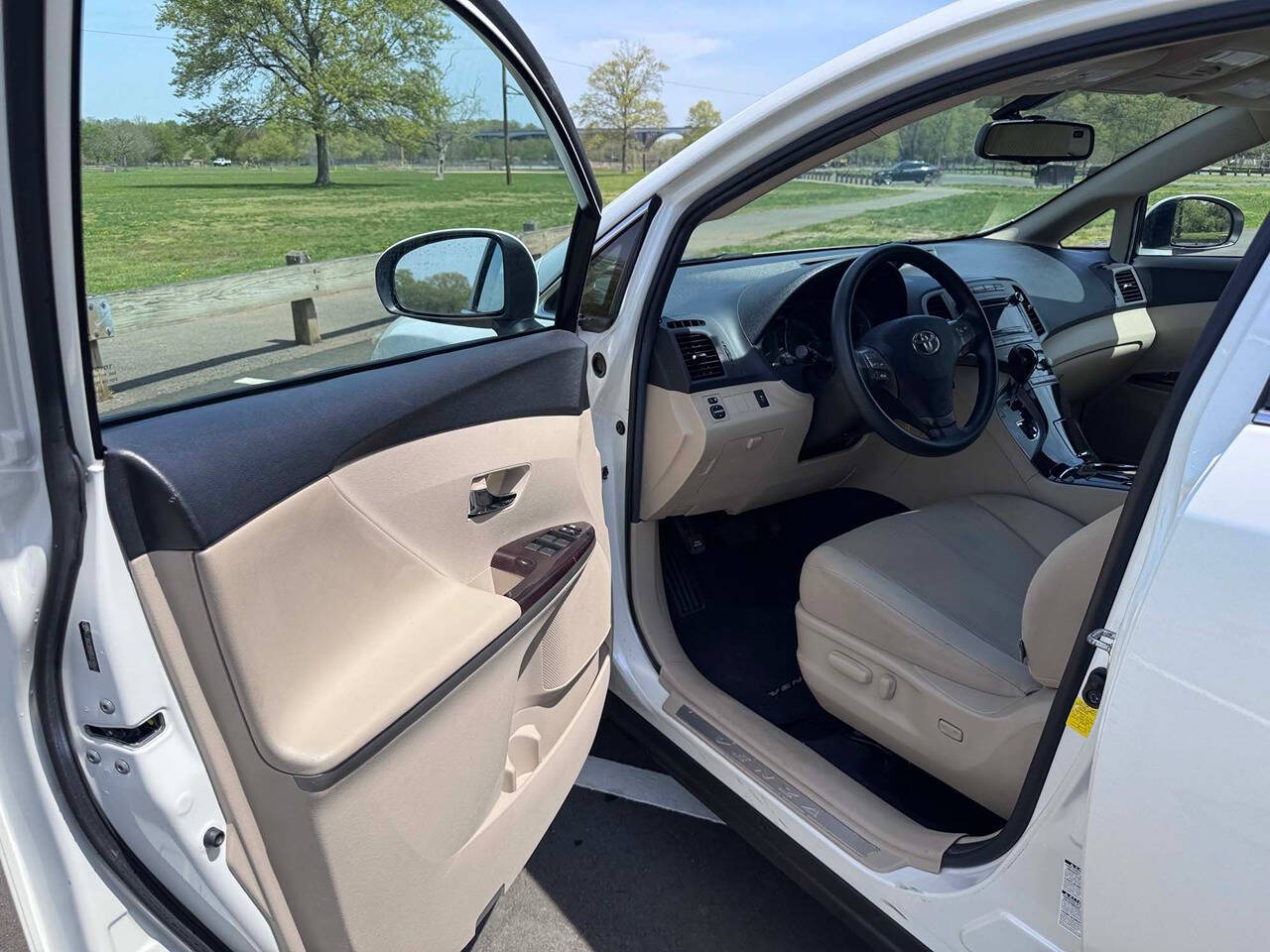 2011 Toyota Venza 2