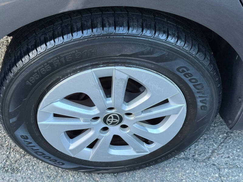 2016 Toyota Prius Two