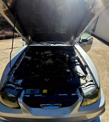 2004 Ford Mustang GT Deluxe
