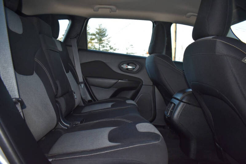 2014 Jeep Cherokee Sport