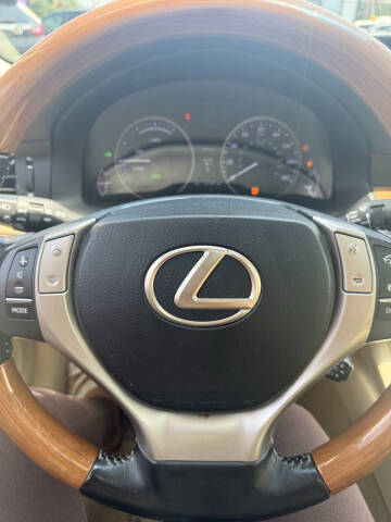 2015 Lexus ES 300h