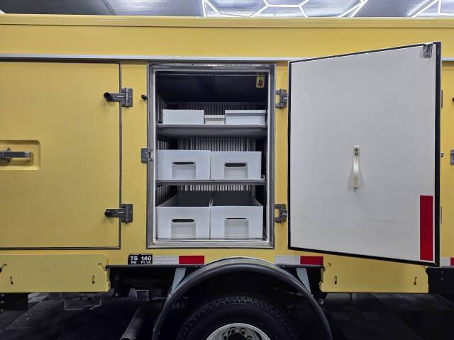 2022 Ford E-Series E-450 SD