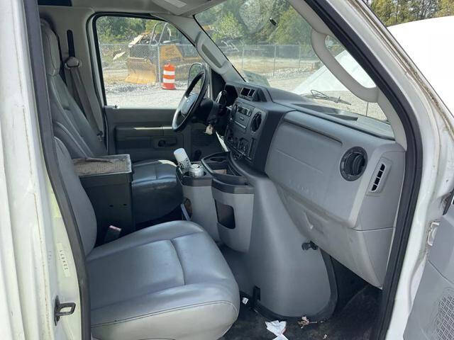 2010 Ford E-Series E-250