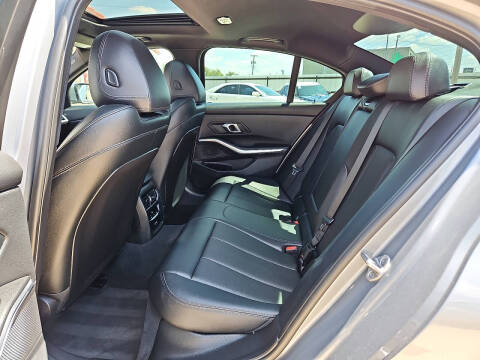 2025 BMW 3 Series 330i