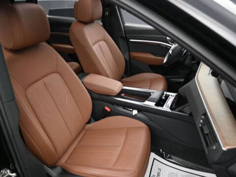 2024 Audi Q8 e-tron quattro Premium Plus