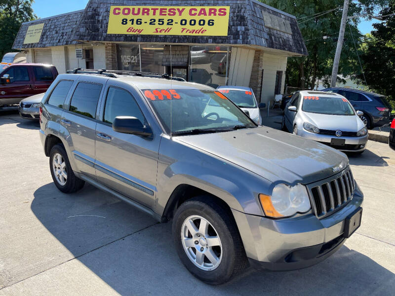 2008 Jeep Grand Cherokee for sale at Courtesy Cars in Independence MO