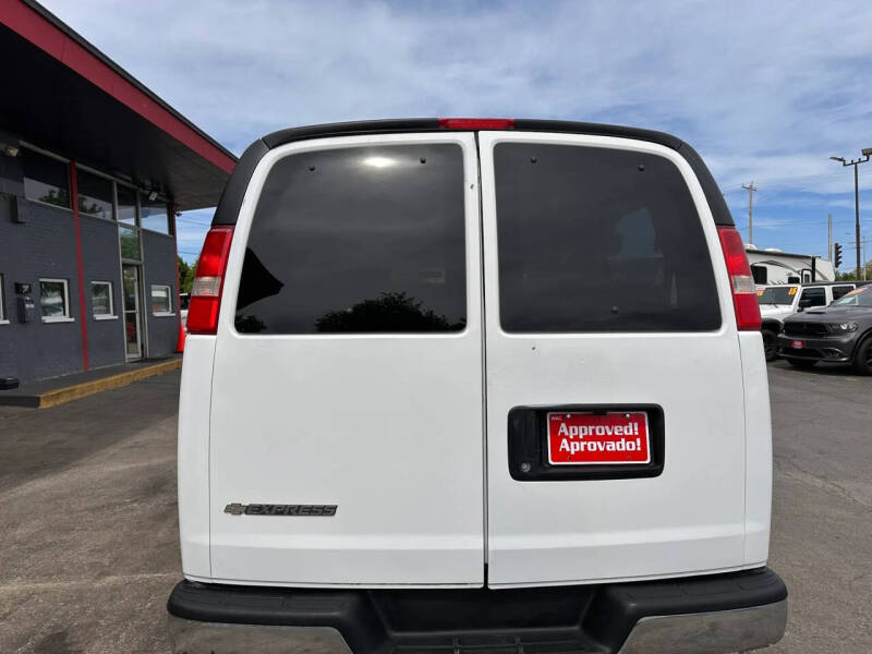 2012 Chevrolet Express LT 2500