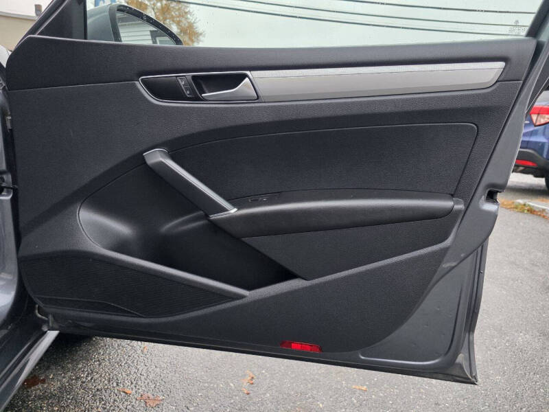 2016 Volkswagen Passat 1.8T S