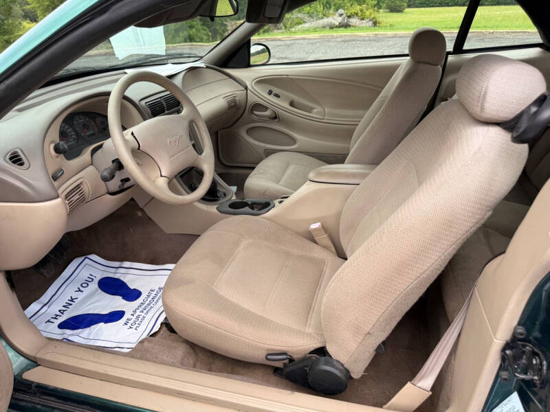 2000 Ford Mustang