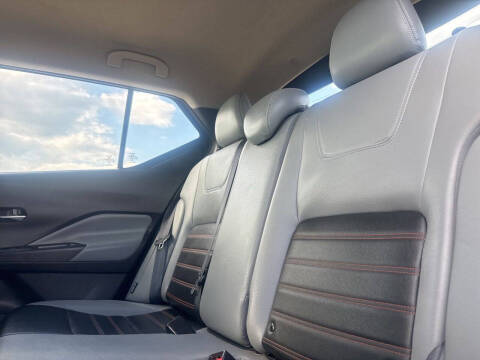 2024 Nissan Kicks SR