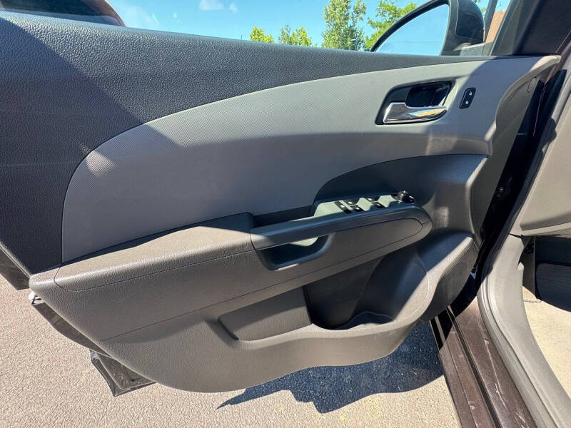 2014 Chevrolet Sonic LT Auto