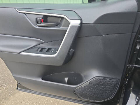 2020 Toyota RAV4 Hybrid LE