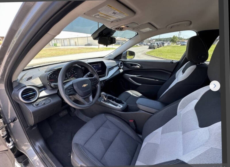 2025 Chevrolet Trax LS