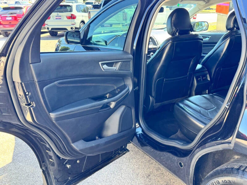 2019 Ford Edge Titanium