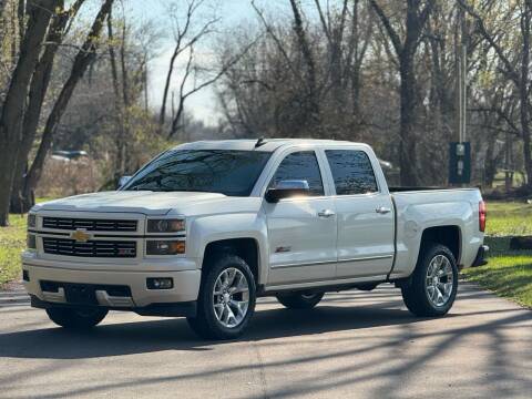 2015 Chevrolet Silverado 1500 for sale at OVERDRIVE AUTO SALES, LLC. in Clarksville IN