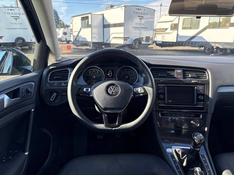 2020 Volkswagen Golf TSI