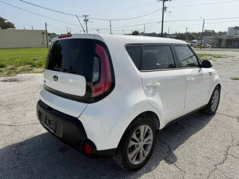 2015 Kia Soul +