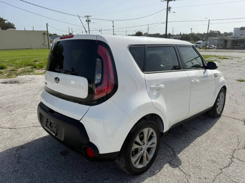 2015 Kia Soul +